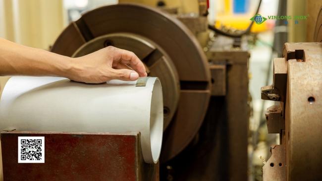 Magnetism in Stainless Steel: Role and Identification