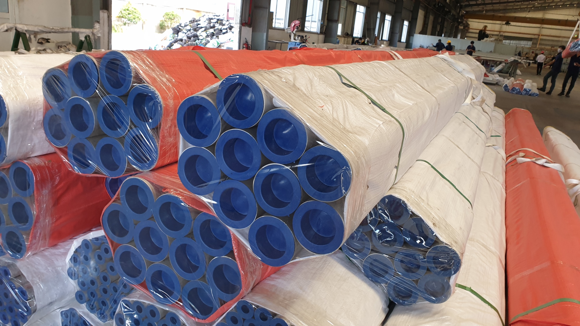 SEAMLESS PIPES ASTM A312